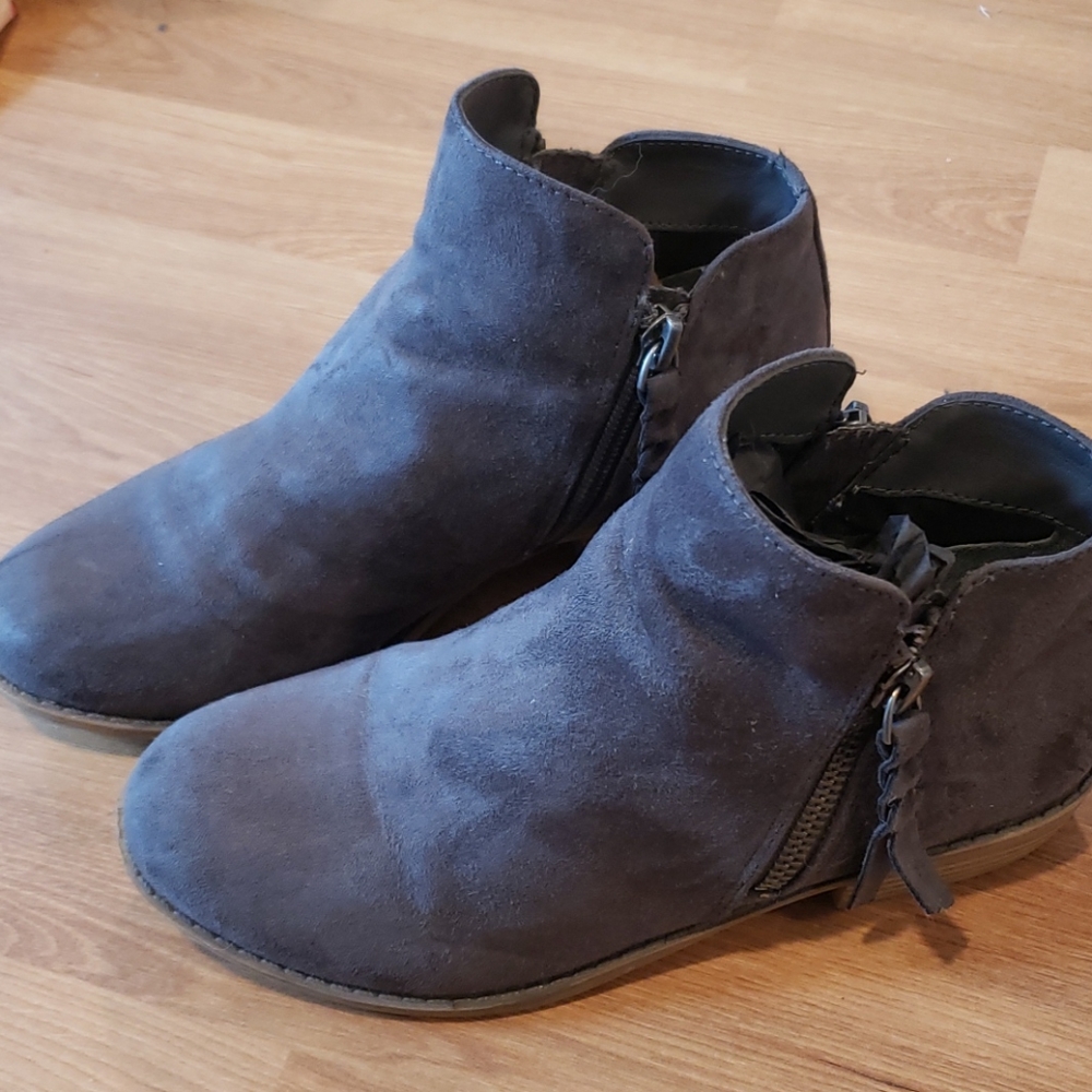Dolce vita, girls size 2 bootie